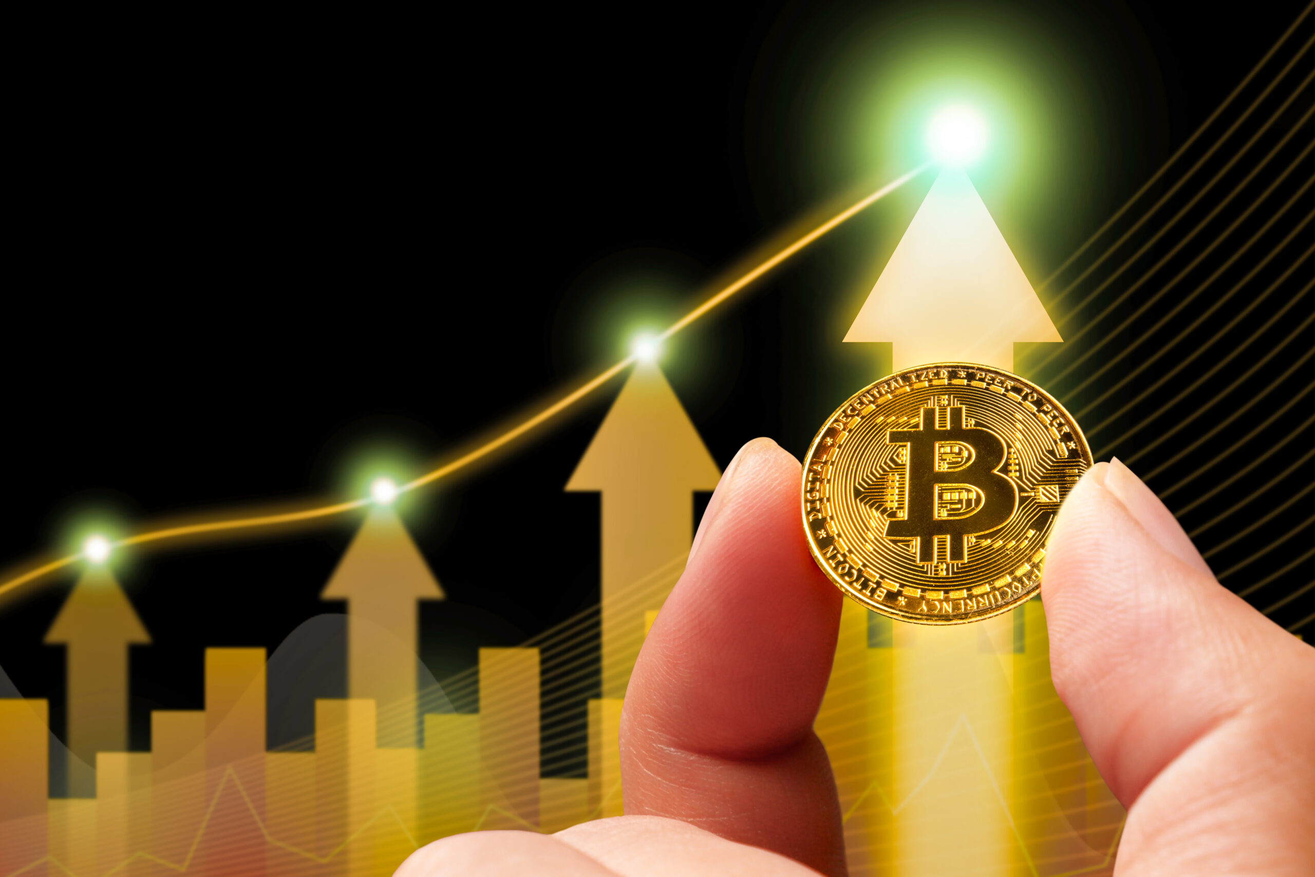 Краткосрочные киты в плюсе: биткоин укрепляется на фоне растущего интереса