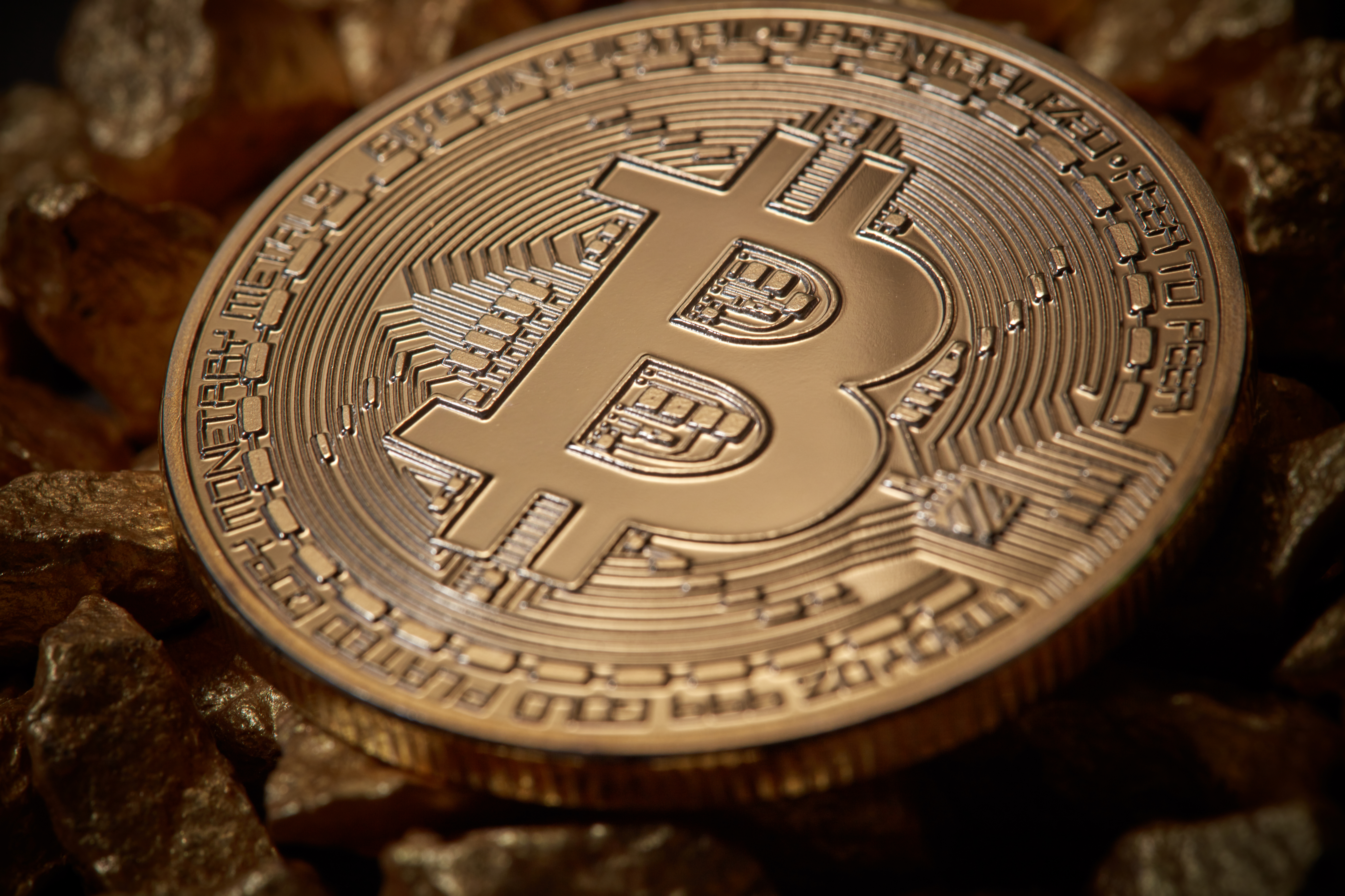 Снижение активности в сети Bitcoin: повод для беспокойства или сигнал зрелости?