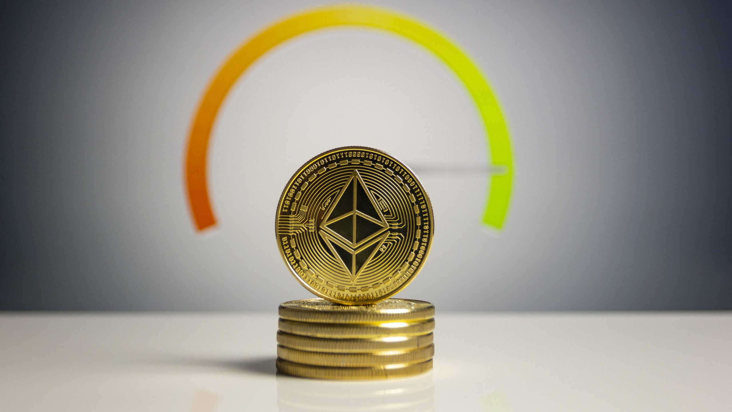 Рост Ethereum к BTC вызывает тревогу: Santiment фиксирует признаки «чрезвычайной эйфории»