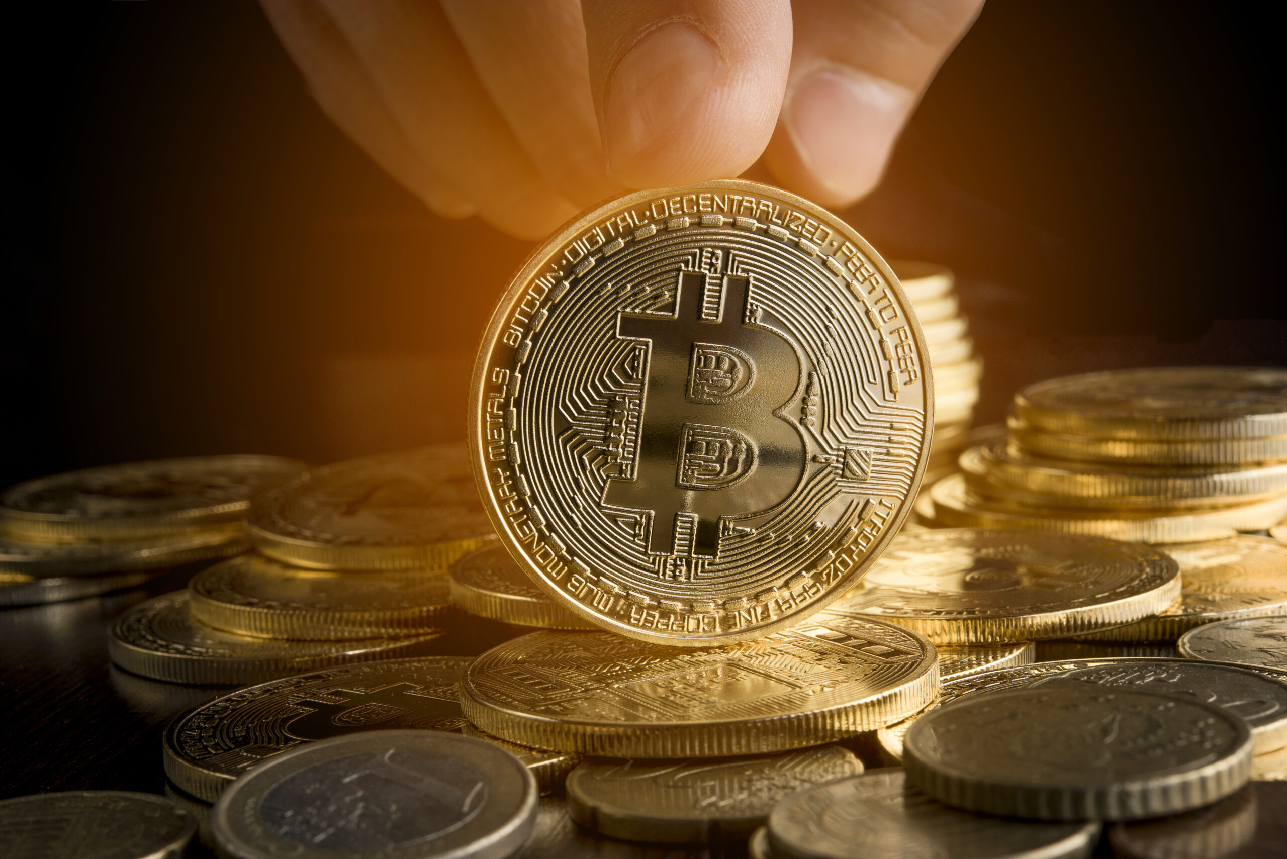 Биткоин ускоряет рост: $200 млн ликвидаций шортов подталкивают рынок вверх