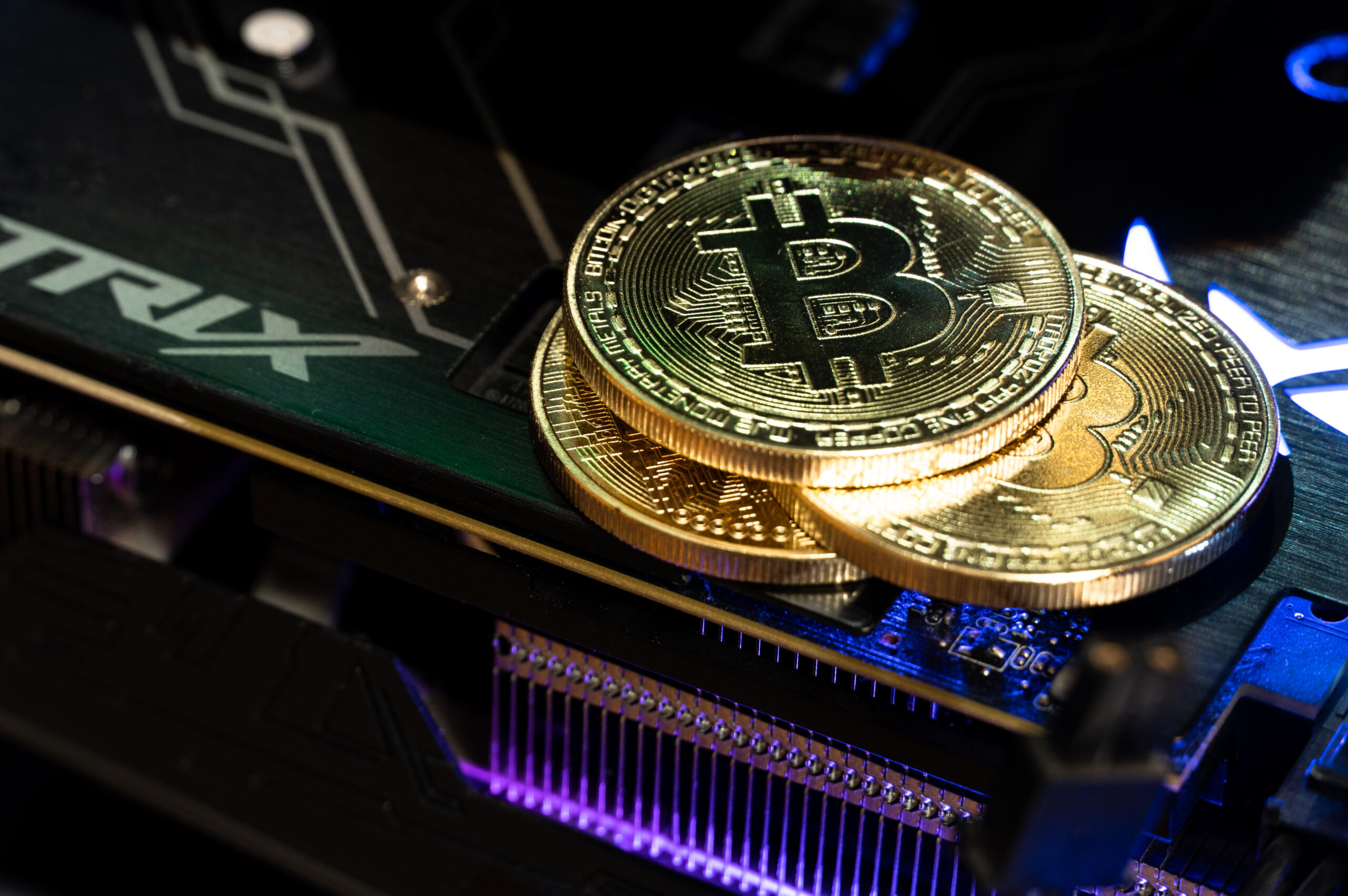 Топ-3 самых доходных ASIC-майнеров июля 2025 по версии Intelion