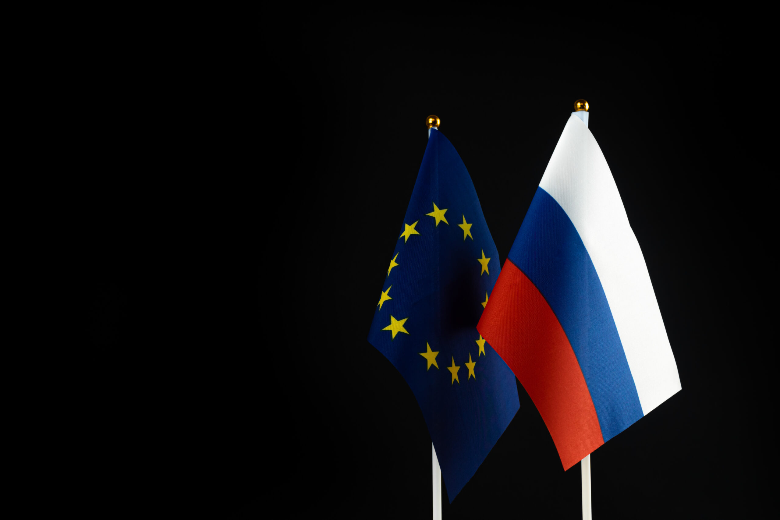 ЕС вводит новые санкции: криптовалютные транзакции для россиян под запретом