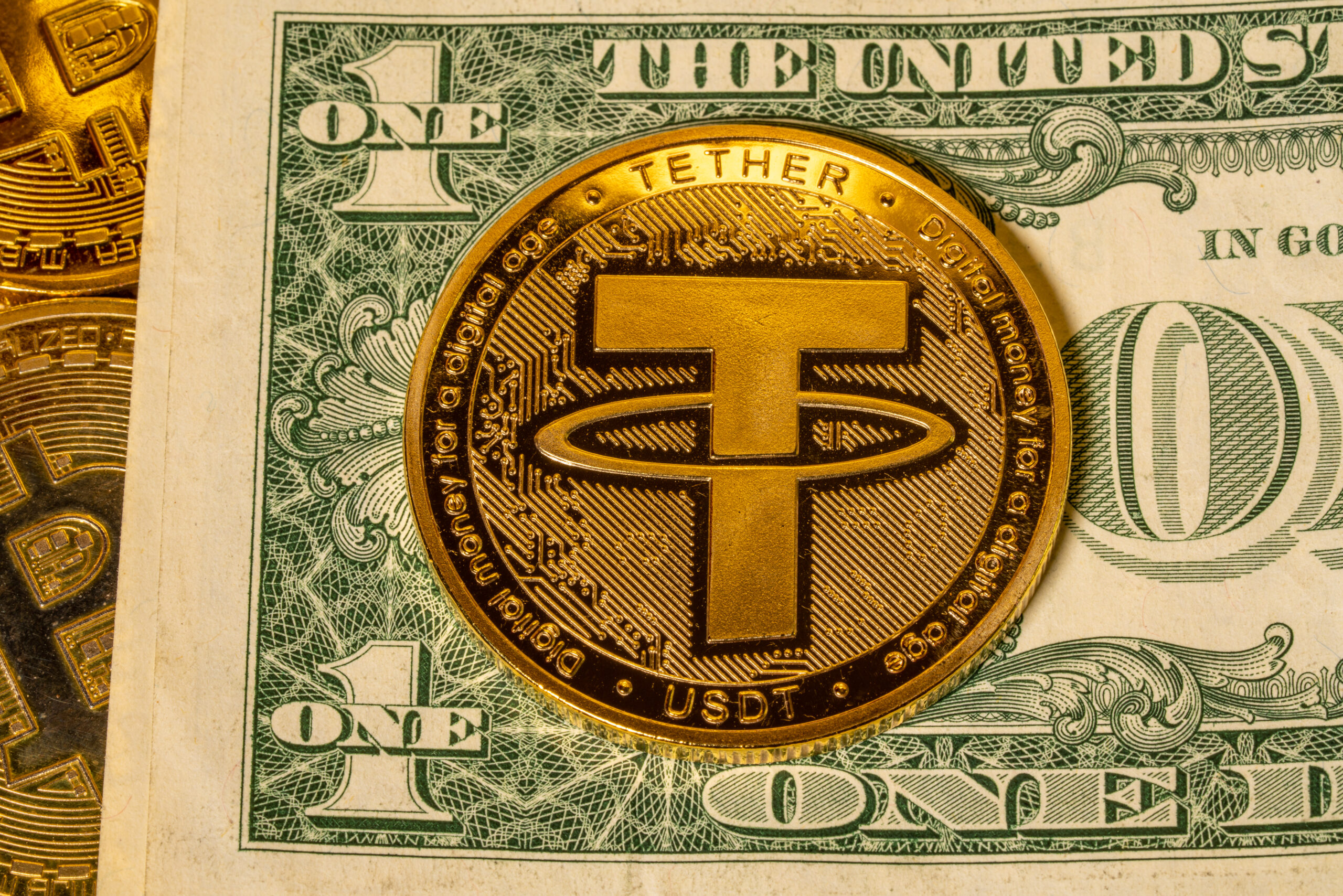 SoftBank и Ark Investment заинтересовались Tether: оценка компании может достичь $500 млрд