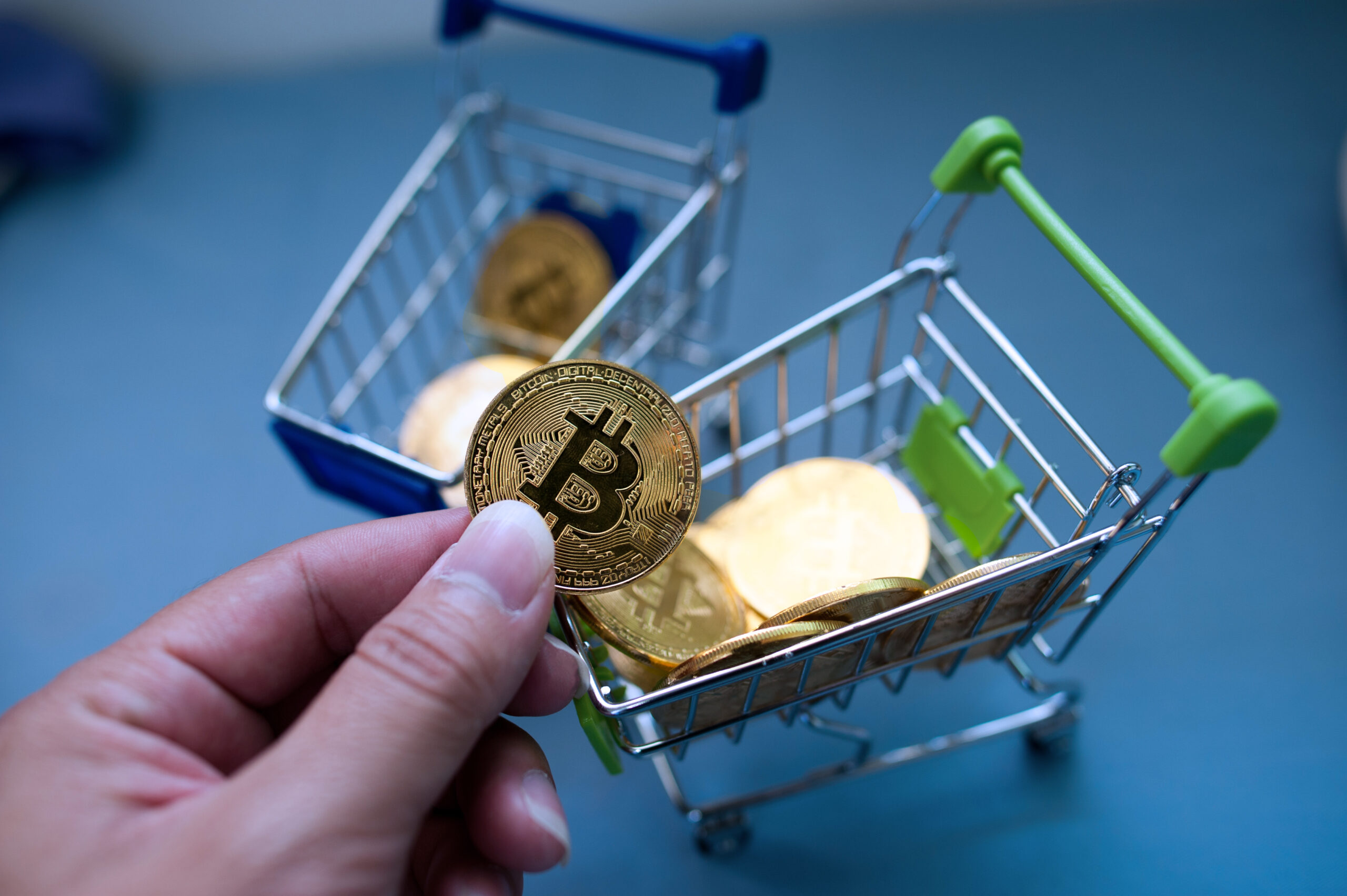Когда «продай золото, купи биткоин» становится стратегией