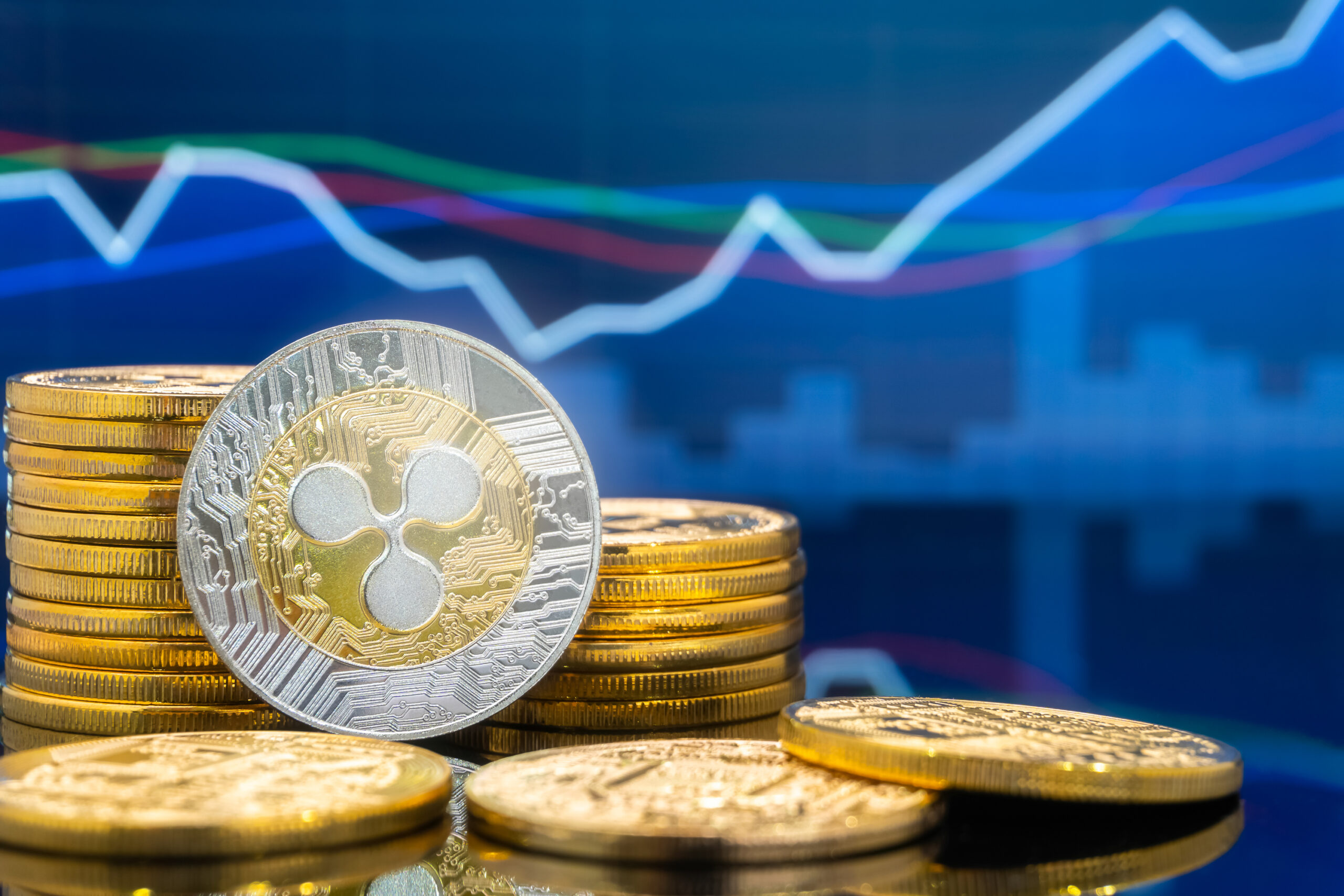 XRP на грани выхода из медвежьего канала: инвесторы вложили $1,5 млрд — готовы ли быки к прорыву?