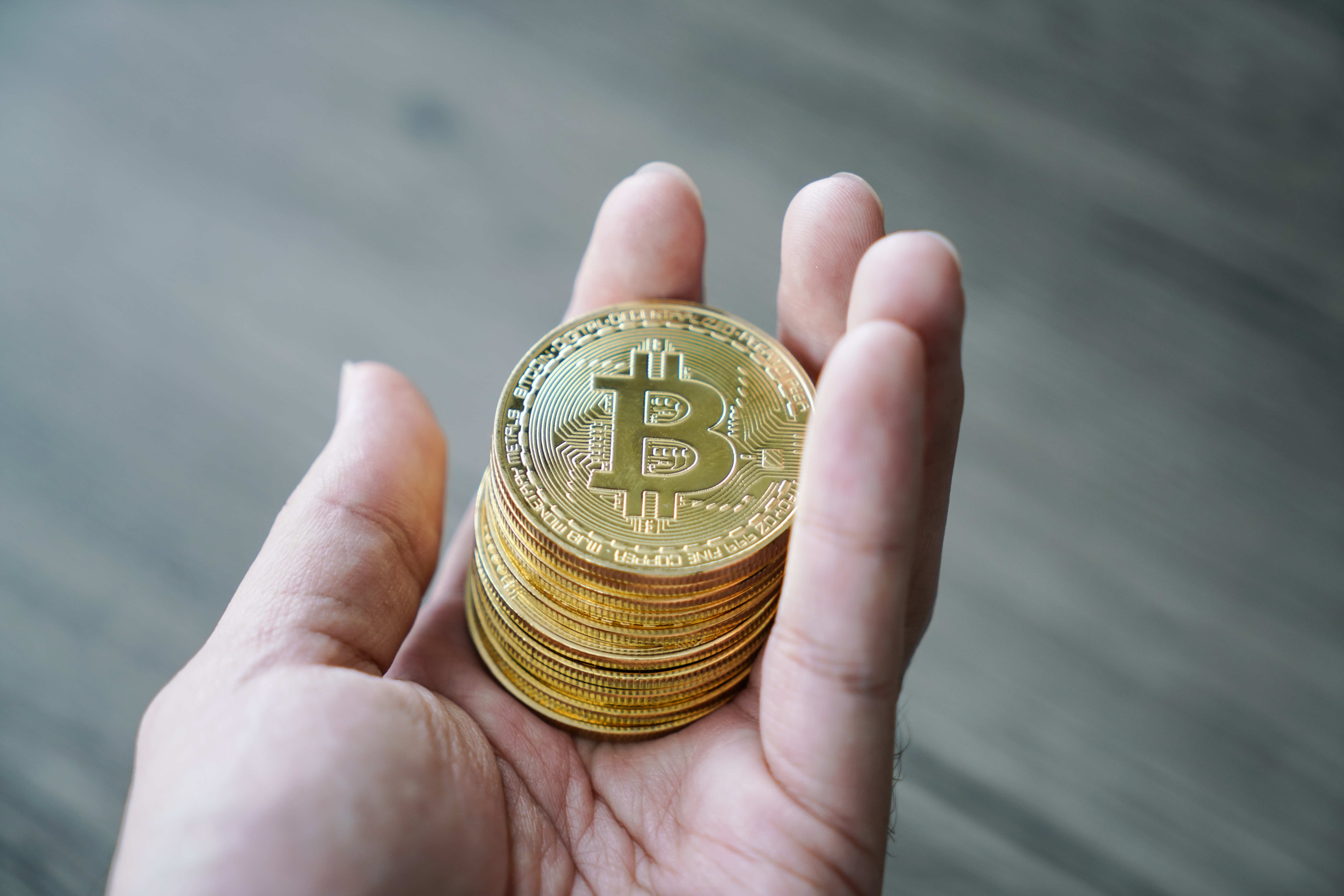 Биткоин на пороге шестизначных значений: что стоит за оптимизмом Standard Chartered