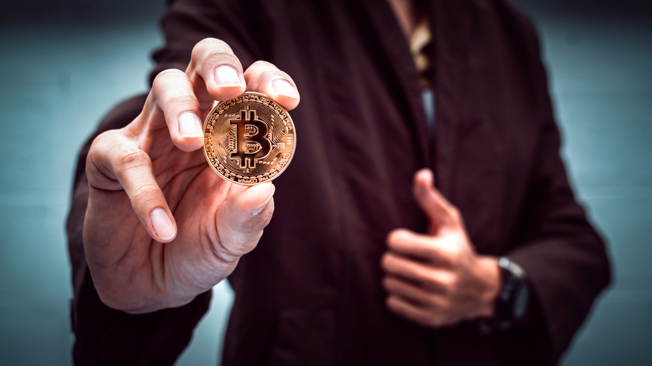 Биткоин перехватывает инициативу: рынки ждут новый импульс