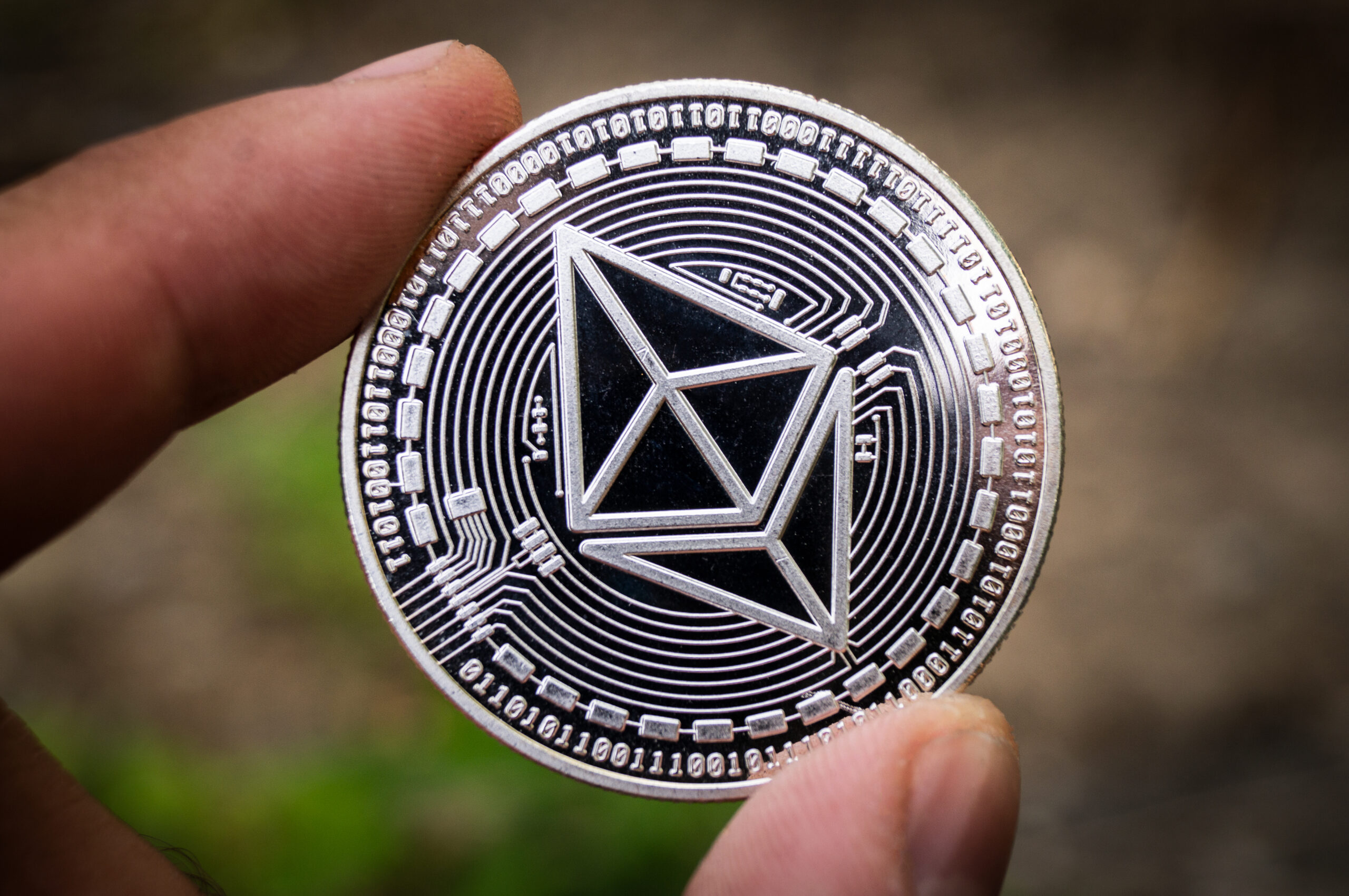 Эволюция Ethereum и институциональный интерес: как изменения влияют на крипторынок