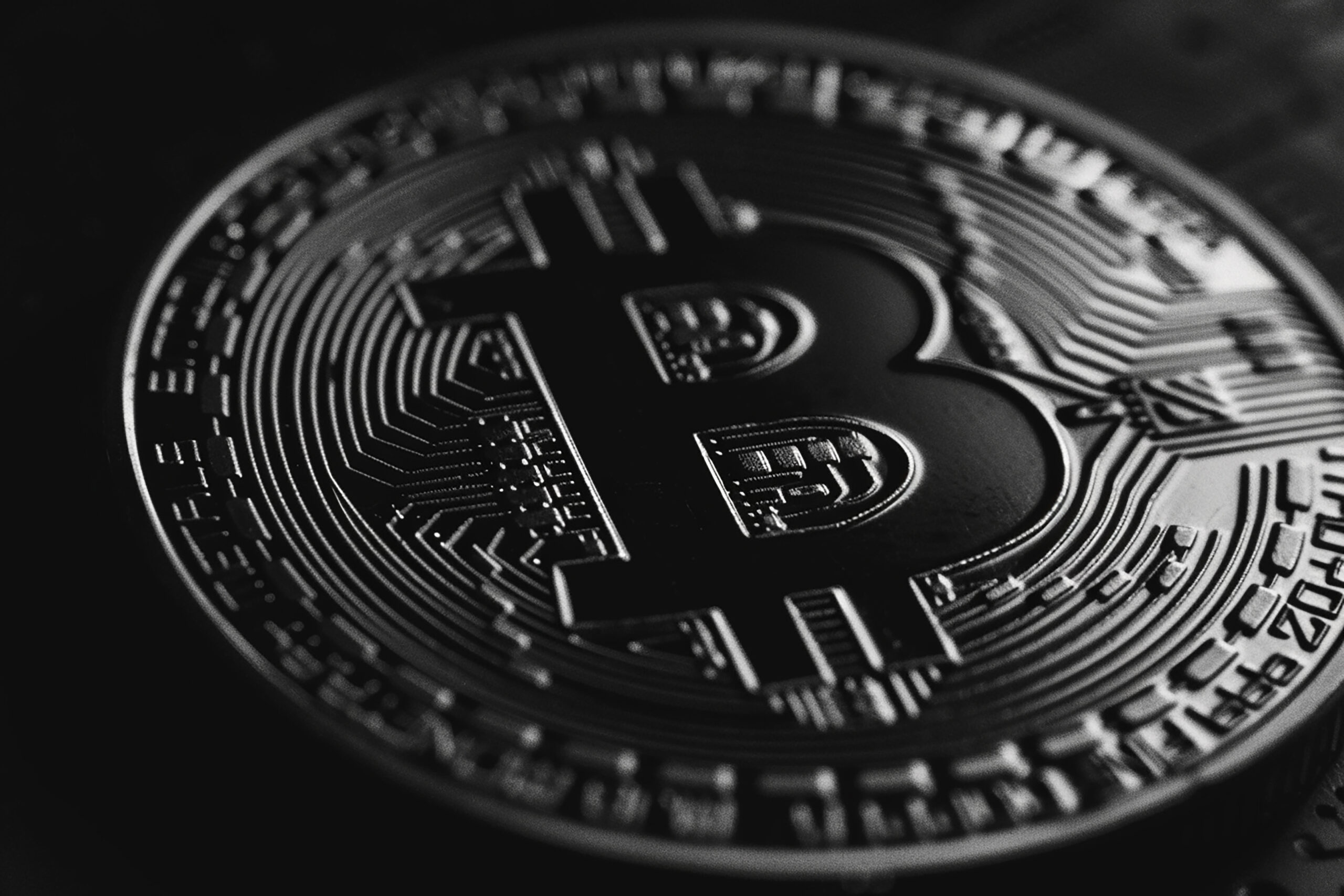 Отток капитала из биткоин-фондов достиг нового рекордного уровня